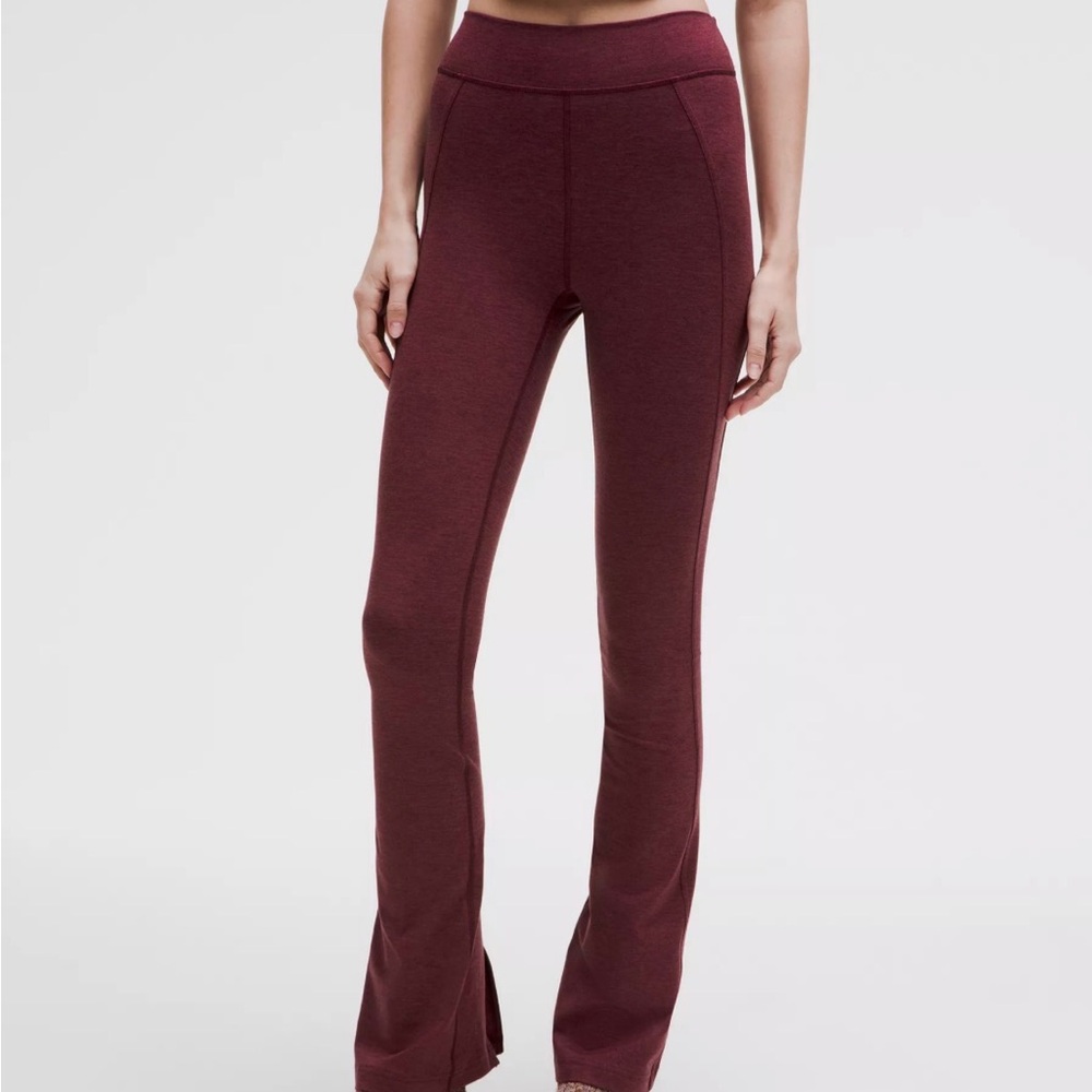 Lululemon softy suedey HR split hem mini flare pant 30” length size 10 - Picture 2 of 9